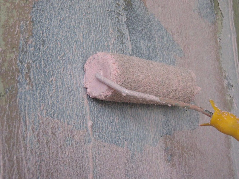 Важная информация — оптимальное время для нанесения шпаклевки после грунтовки стен в квартире